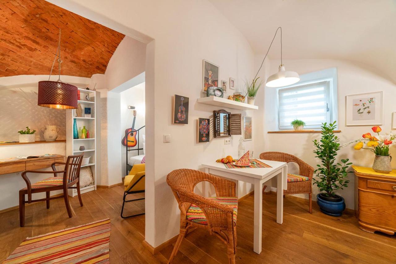 Roomerie Im Zentrum Sulzbach-Rosenberg Bagian luar foto